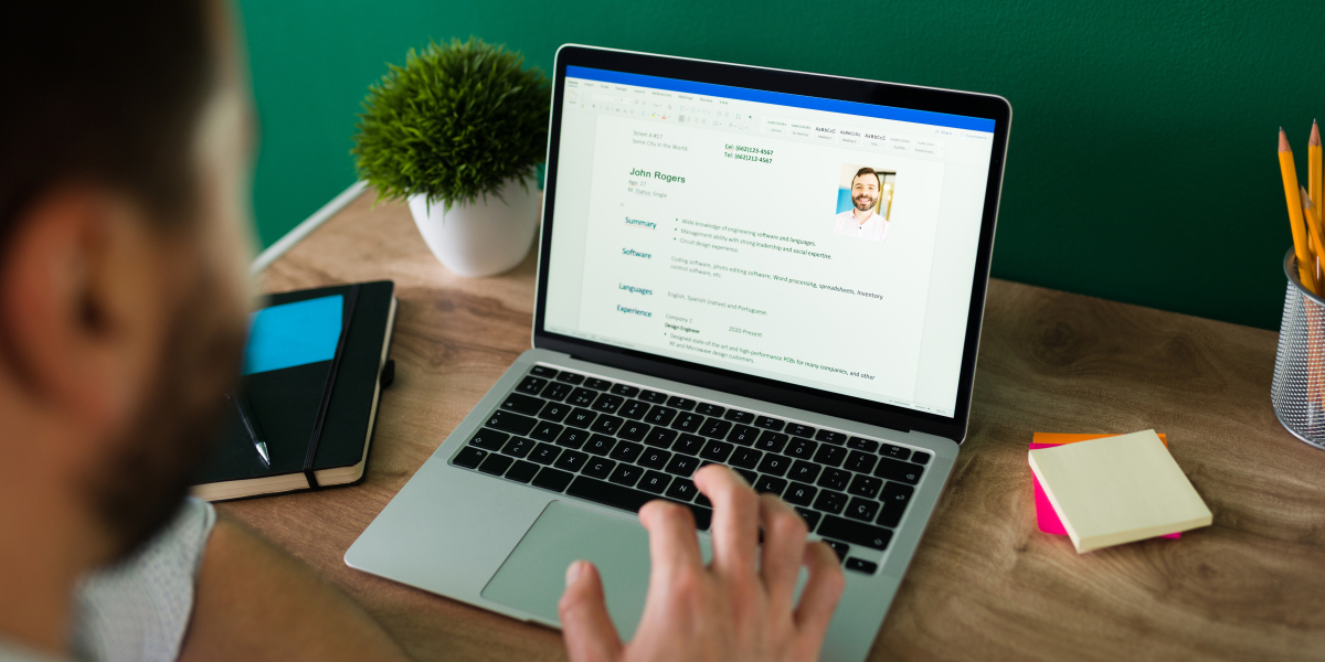 How to Spot AI-Generated Resumes When You're Screening Hundreds of Developers